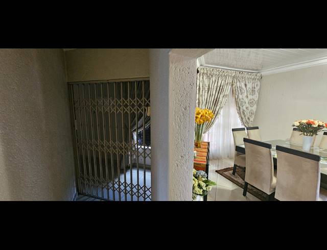 4 BEDROOM HOUSE FOR SALE IN BENDOR